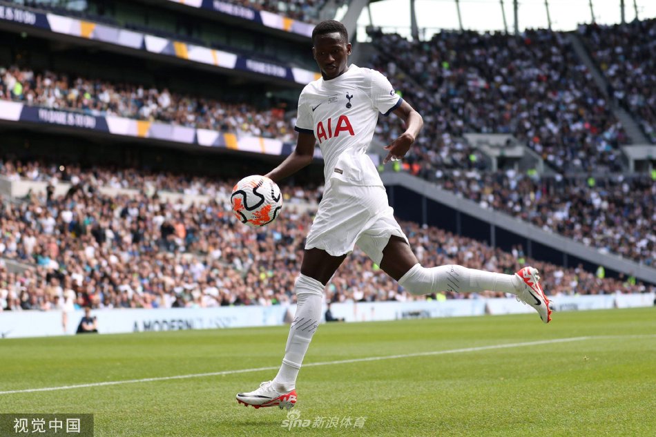 中场休息时 中场休息时